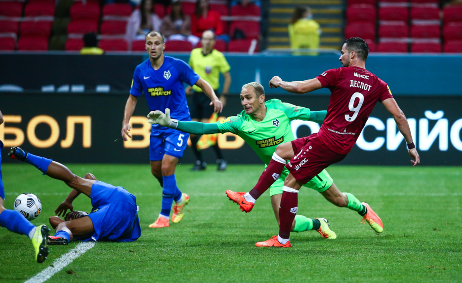 Рыжиков не мог уехать из Казани без подарка Татарстану. фото: rubin-kazan.ru