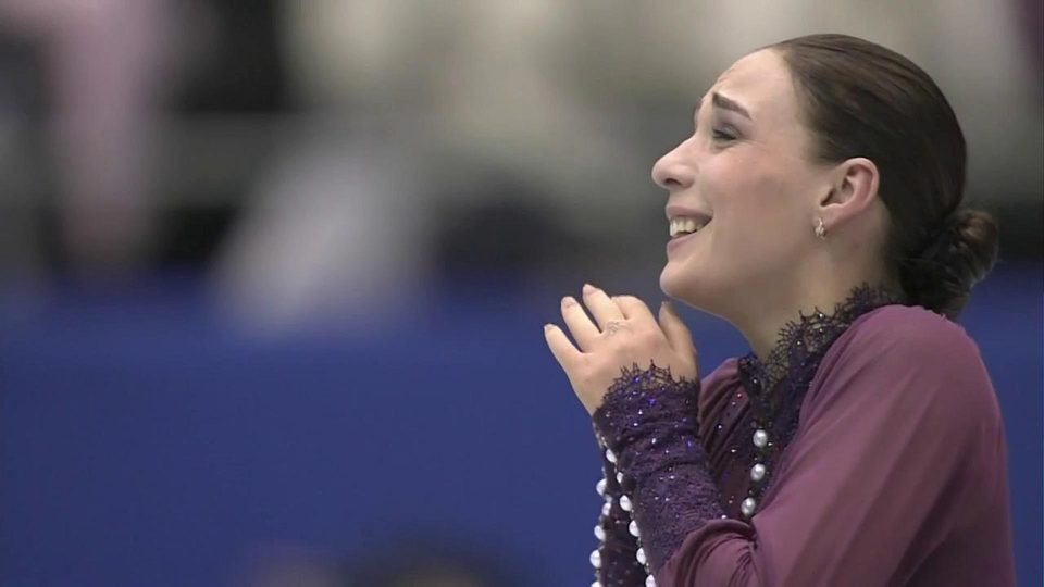 Наш постоянный эксперт, фигуристка Алена Леонова