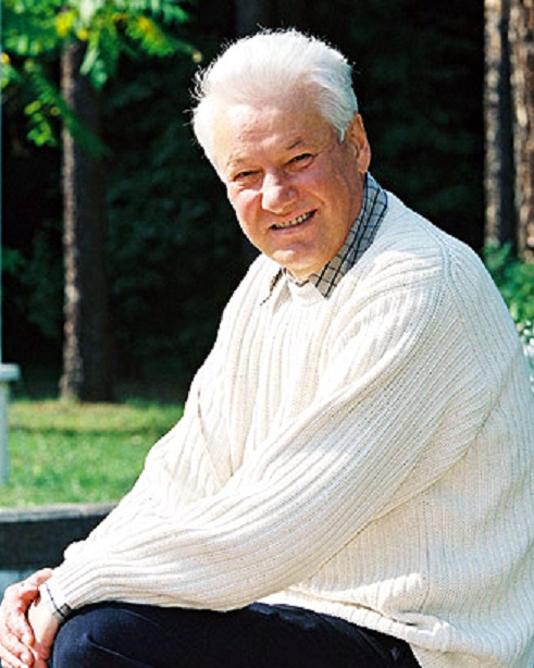 Ельцин в загородном доме. фото: wikimedia.org